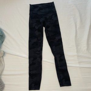 Wunder Train High-Rise Tight 25" in Heritage 365 Camo Deep Coal Multi Size 4